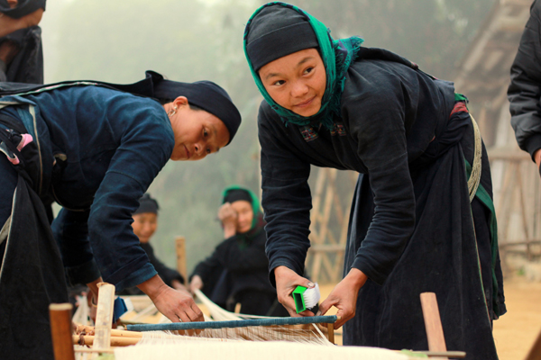[-]Mùa[-]dệt[-]ở[-]bản[-]La[-]Chí
